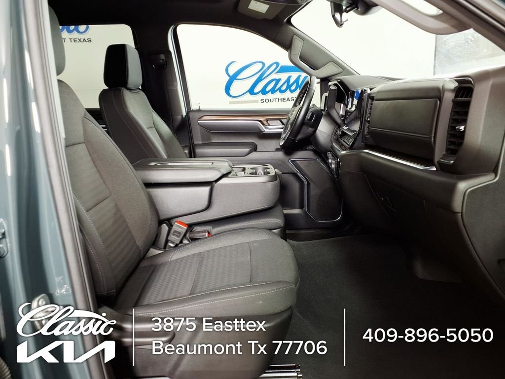 Used 2025 Gray Chevrolet LT image 12