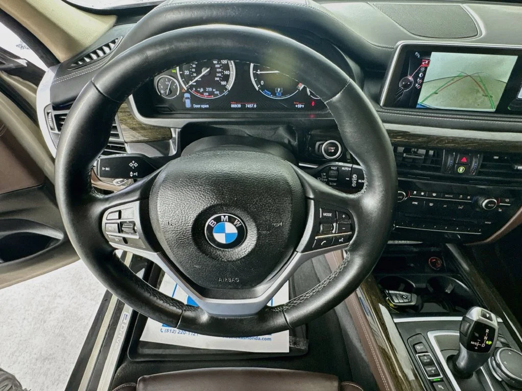 Used 2016 Mineral Silver Metallic BMW xDrive40e image 13