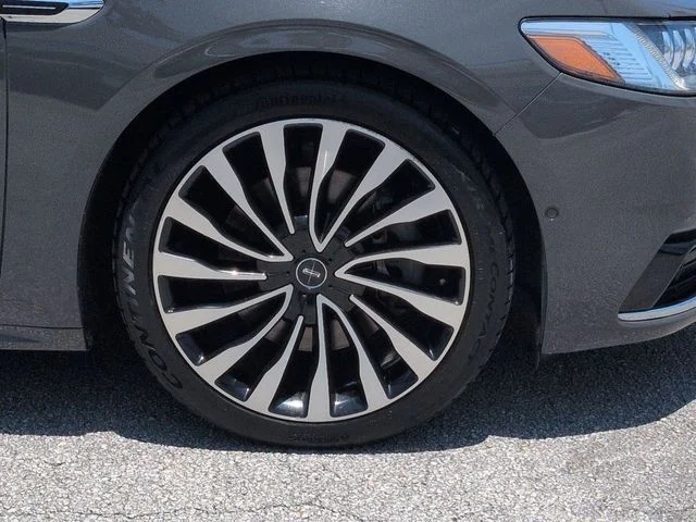 Certified Used 2019 Dark Gray Lincoln Black Label image 11