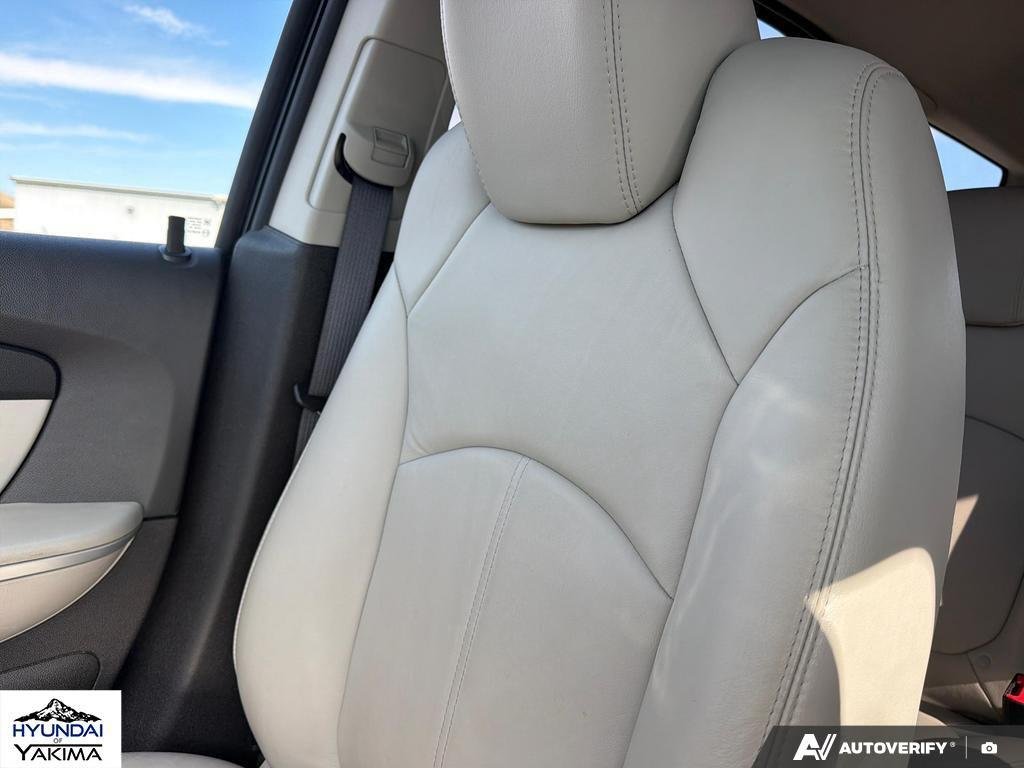 Used 2010 Summit White GMC SLT1 image 20