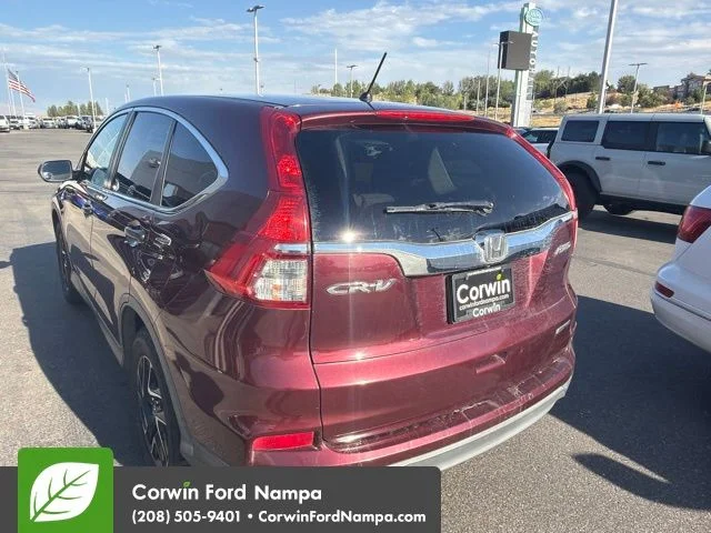 Used 2016 Red Honda SE image 3