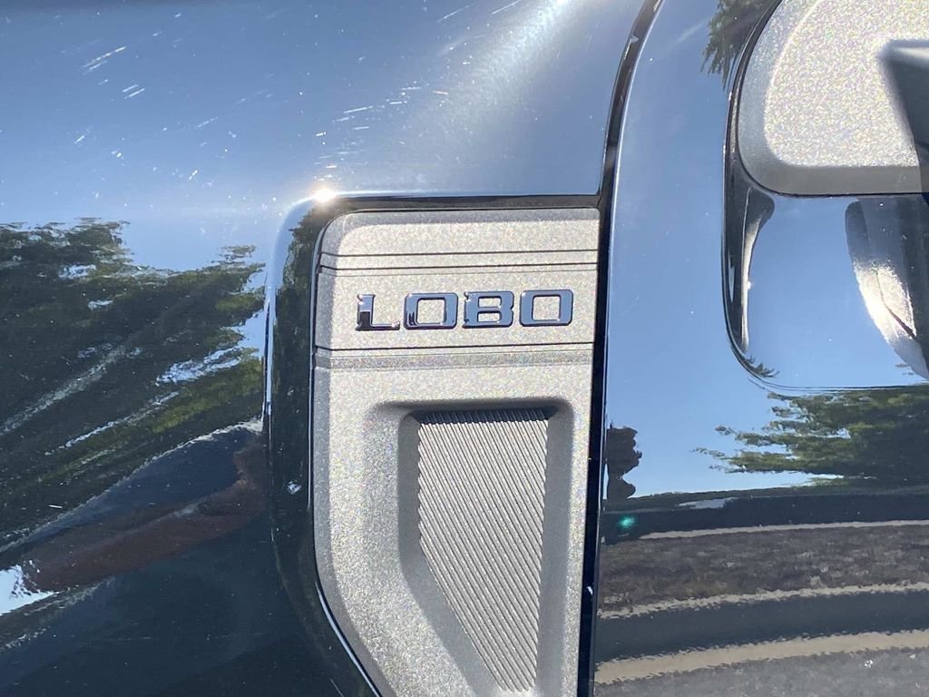 Certified Used 2025 Shadow Black Ford Lobo Standard image 11