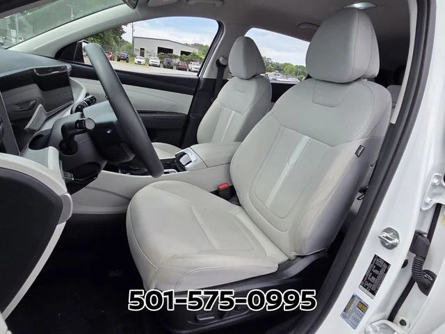 Used 2025 White Hyundai SEL image 8