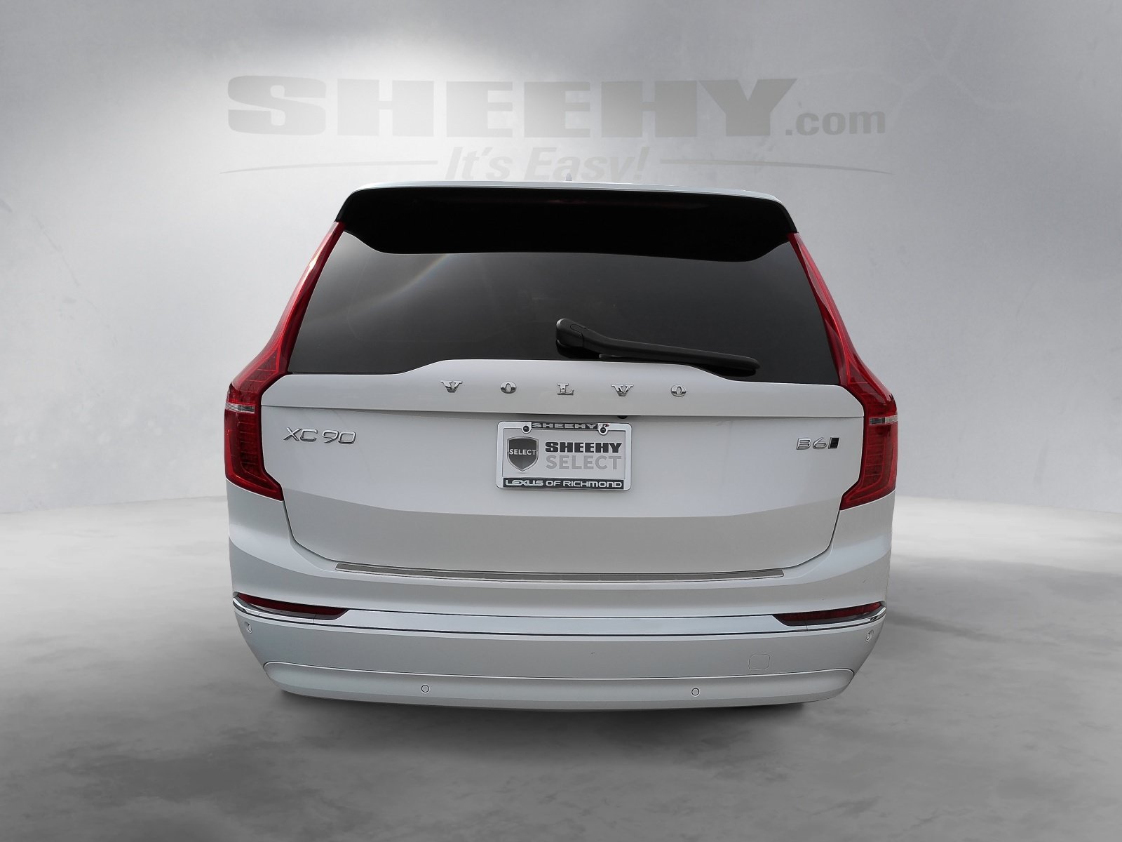 Used 2023 White Volvo Ultimate image 14