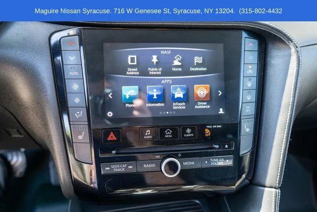 Used 2019 White INFINITI ESSENTIAL image 33