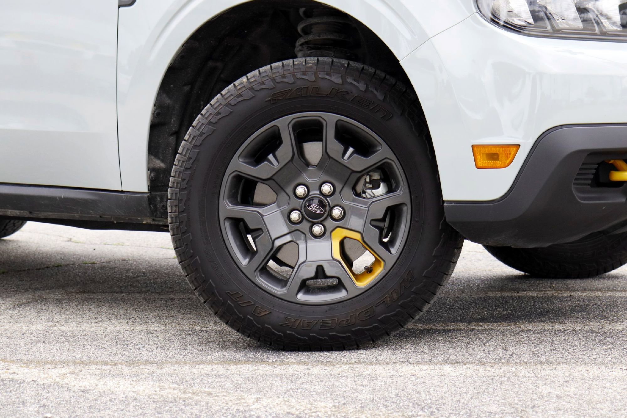 Used 2024 Cactus Gray Ford XLT Advanced image 3