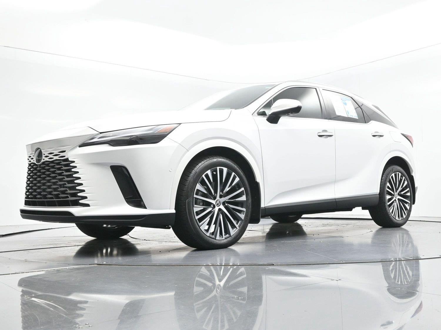 Used 2025 White Lexus RX 350 image 52