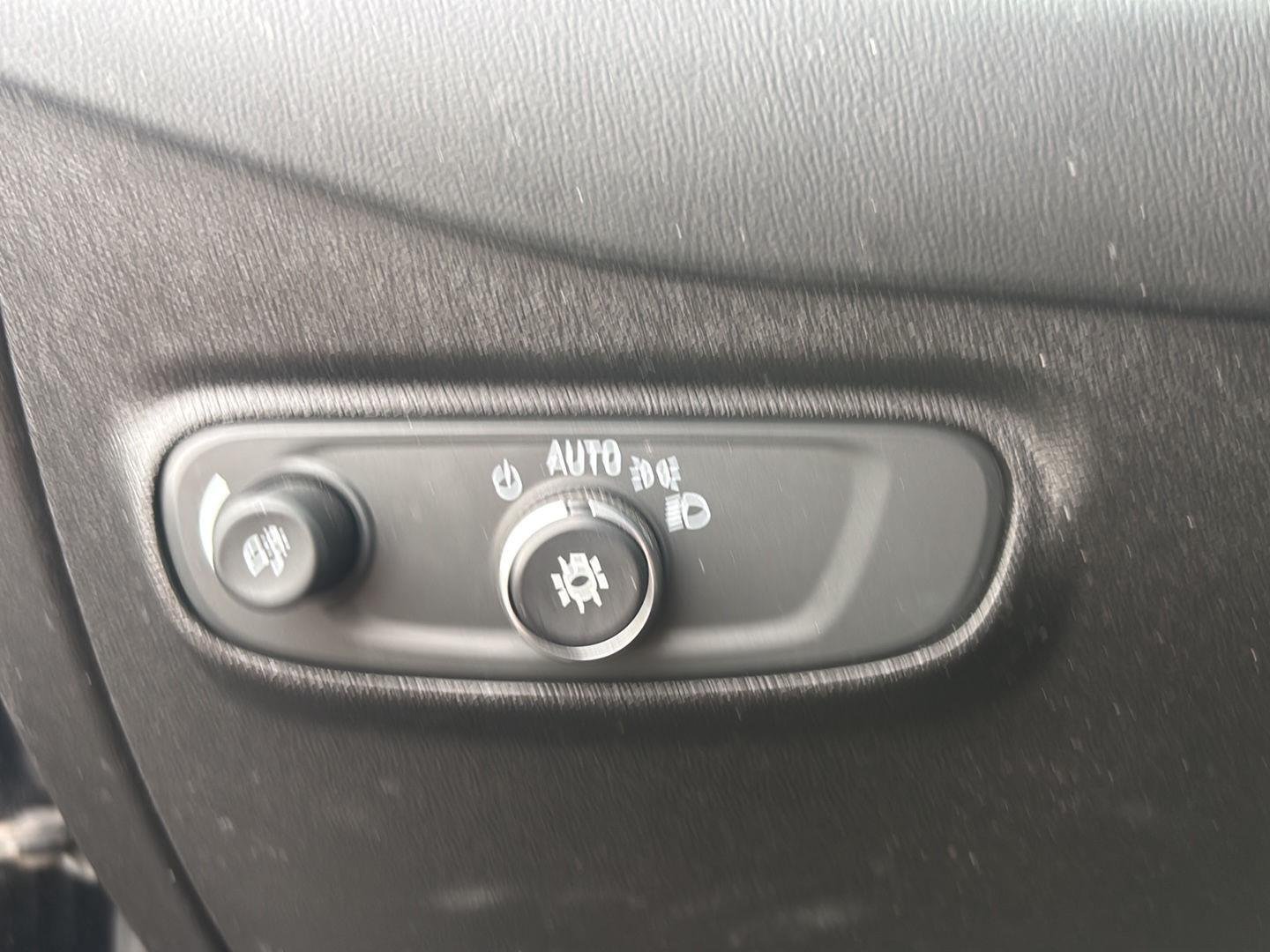 Used 2019 Mosaic Black Metallic Chevrolet LT image 11