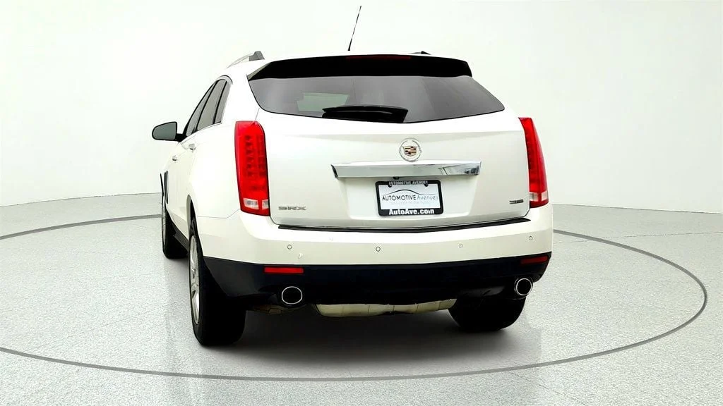 Used 2016 Platinum Ice Tricoat Cadillac FWD 4dr Luxury Collection w/ Nav & Driver Awareness Pkg image 6