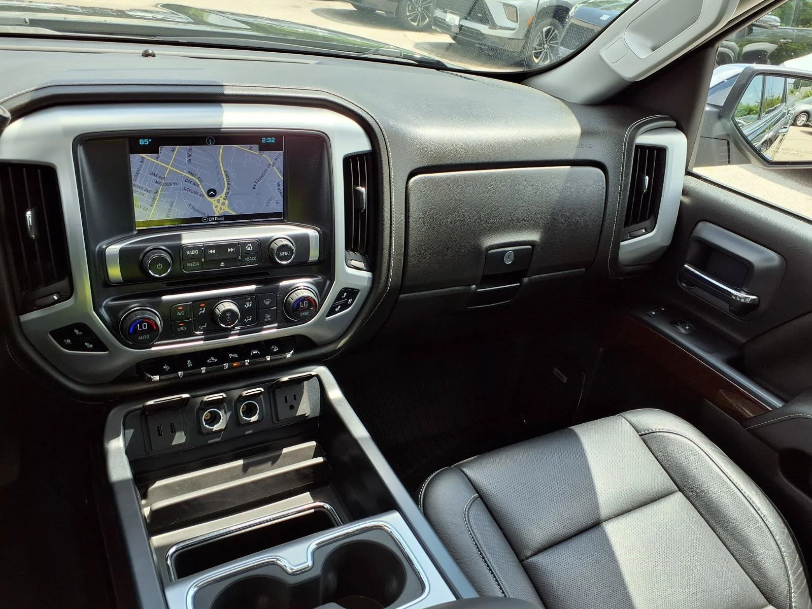 Used 2018 Onyx Black GMC SLT image 5