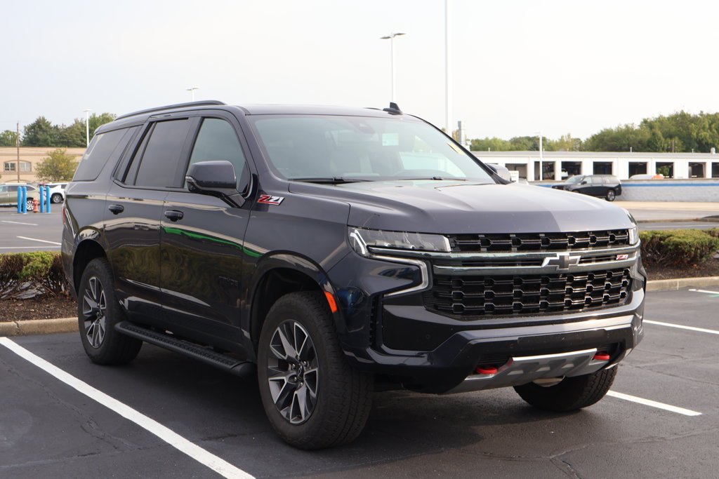Used 2022 Blue Chevrolet Z71 image 3