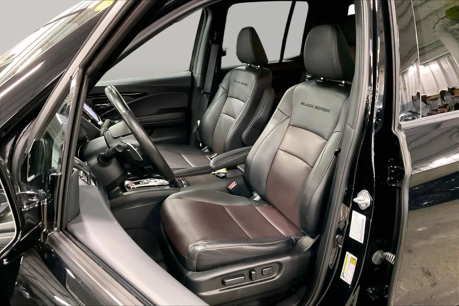 Used 2023 Crystal Black Pearl Honda Black Edition image 8