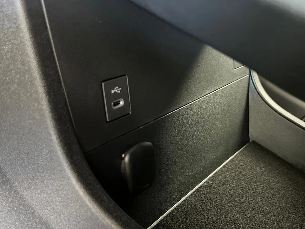 New 2026 SMOKED CARBON Subaru Premium image 29