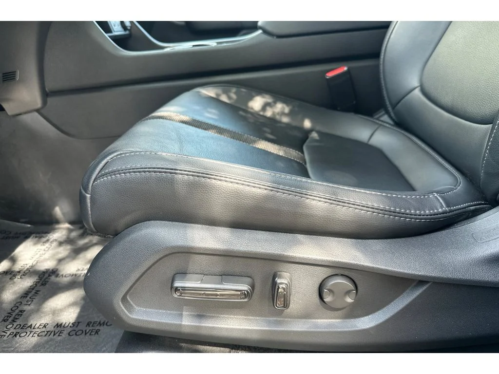 Used 2024 Modern Steel Metallic Honda Touring image 13