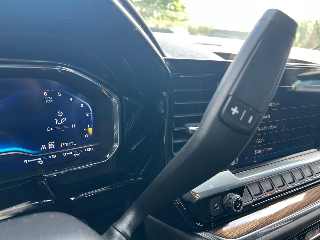 Used 2023 Summit White Chevrolet LT image 17