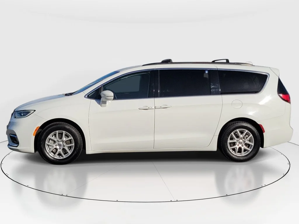 Certified Used 2022 White Chrysler Touring L image 2