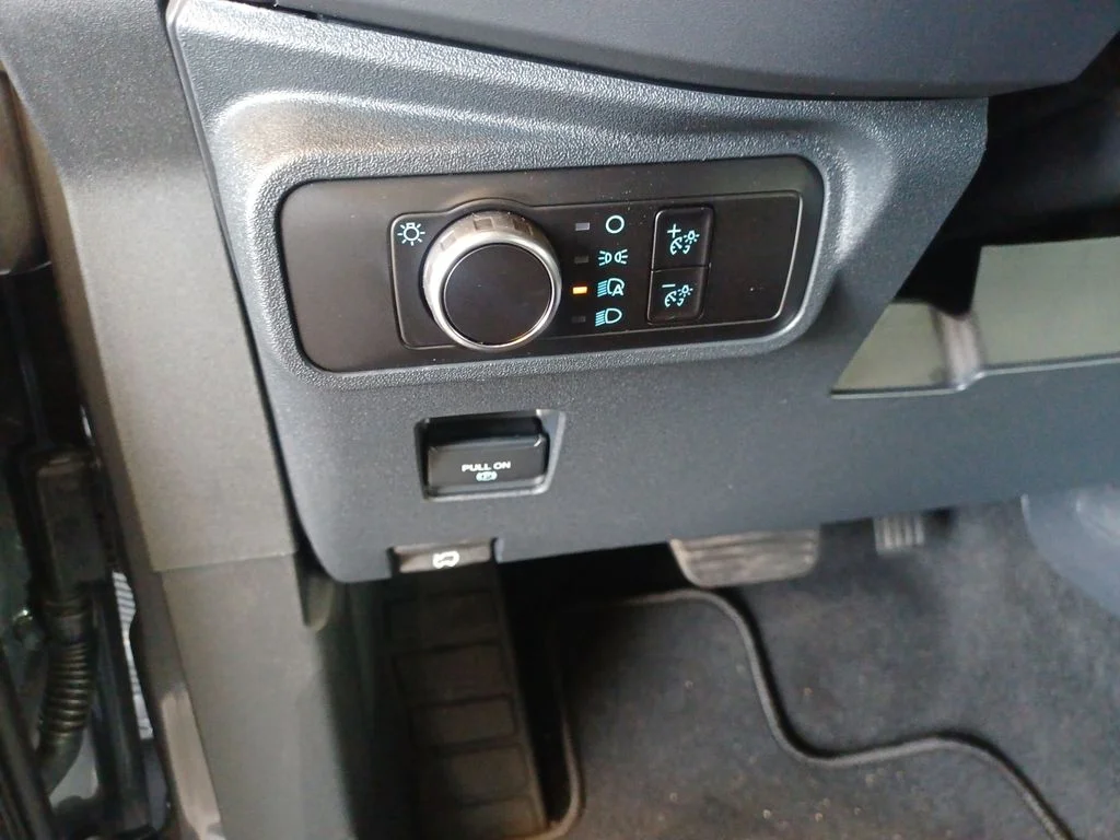 2025 Ford Bronco 4-Door Base - Photo 19