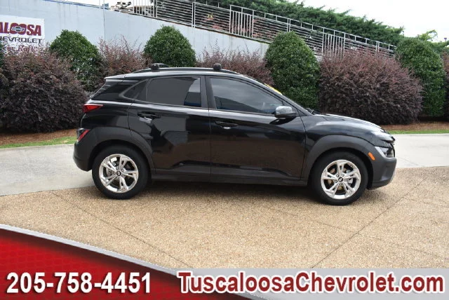 Used 2022 Black Hyundai SEL image 13
