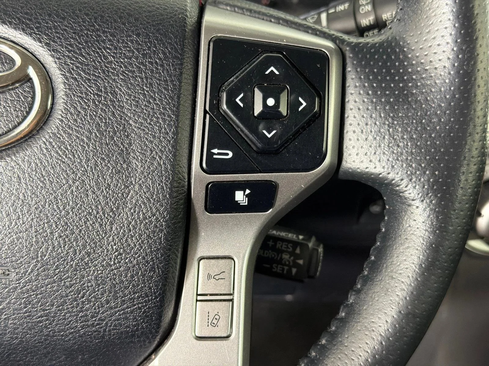 Used 2024 White Toyota SR5 Premium image 26