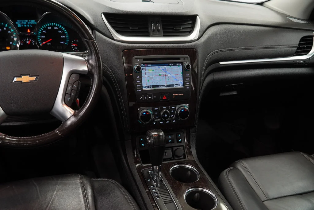 Used 2016 MOSAIC BLACK METALLIC Chevrolet LT image 16