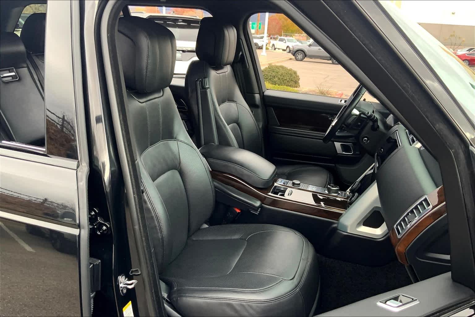 Used 2021 Santorini Black Metallic Land Rover Westminster image 9