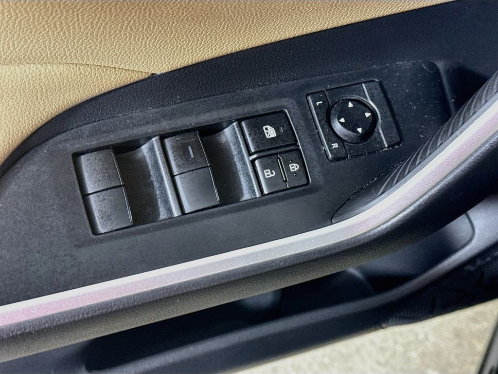 Used 2022 Midnight Black Metallic Toyota Hybrid LE image 16