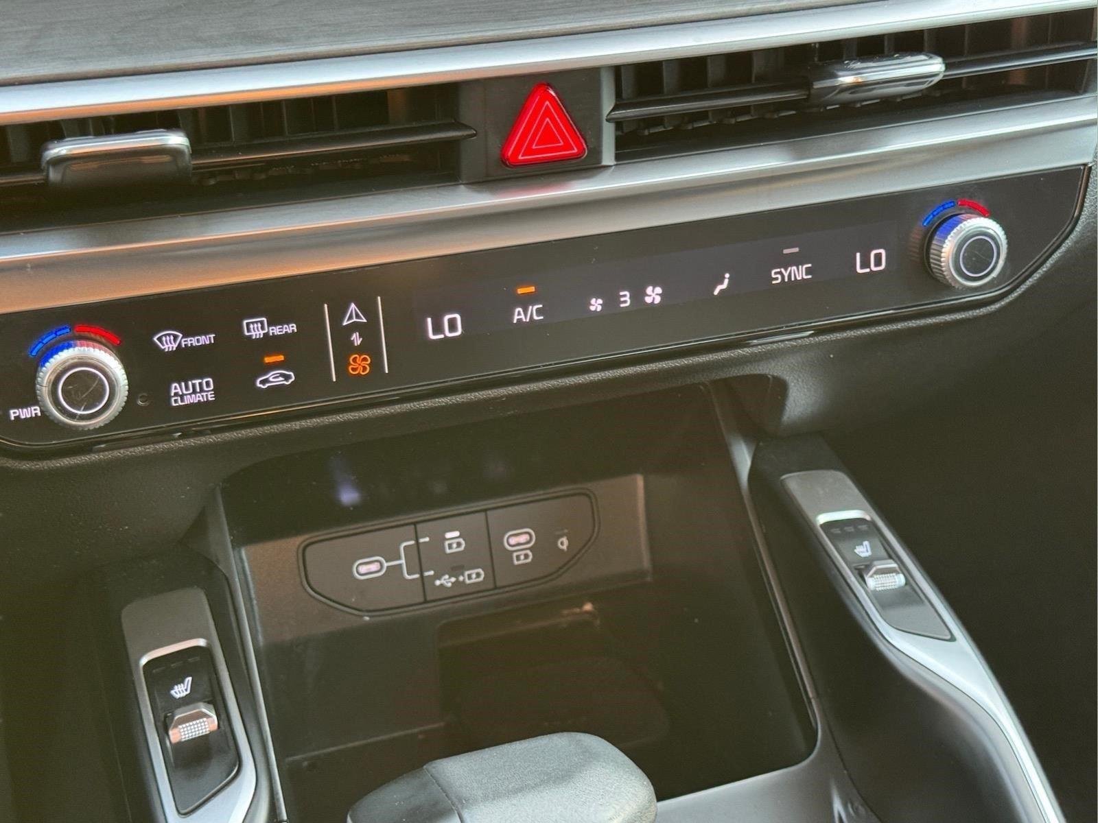 Used 2024 Wolf Gray Kia X-Line EX image 31