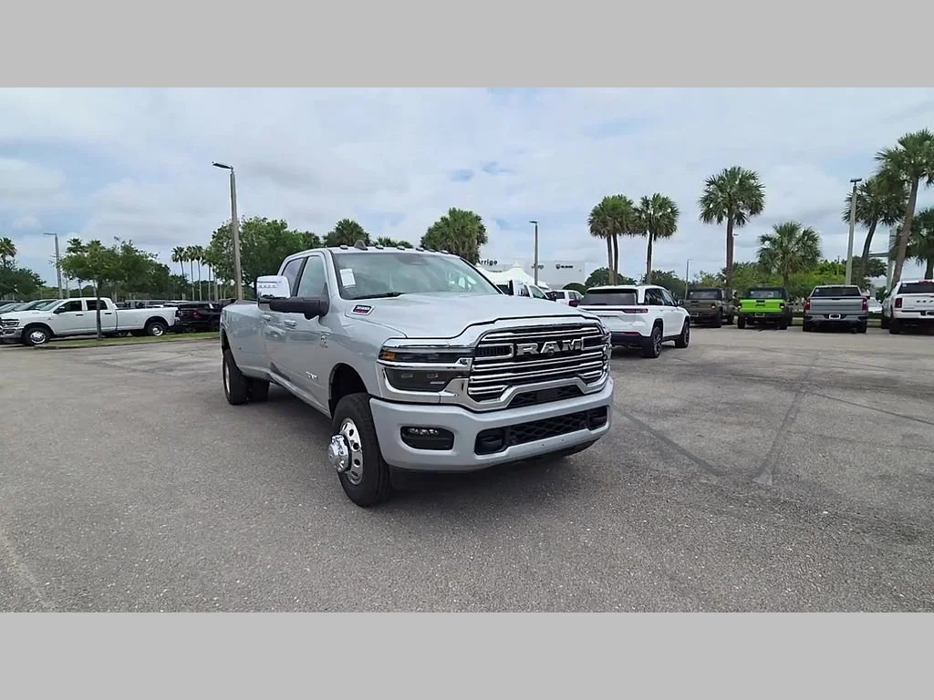 New 2026 Silver-Zynith Exterior Paint RAM Laramie image 21