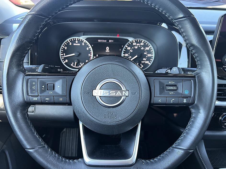 Used 2022 Super Black Nissan SV image 22
