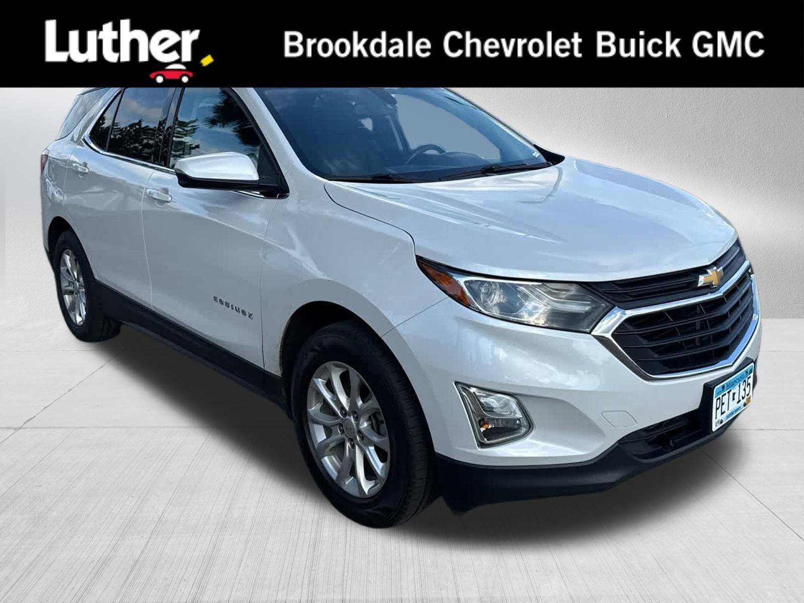 Used 2018 IRIDESCENT PEARL TRICOAT Chevrolet LT image 1