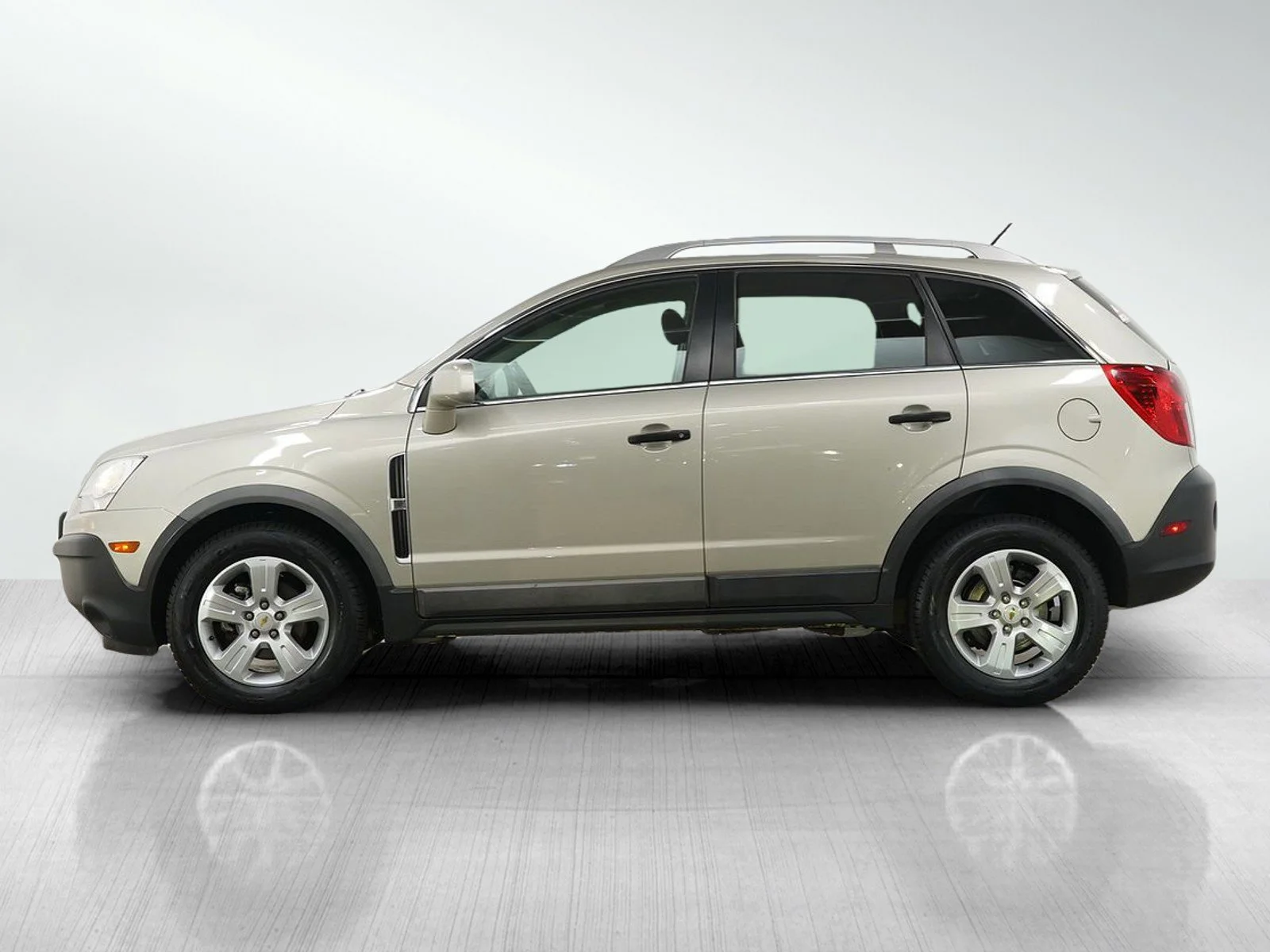 Used 2014 Chevrolet Captiva Sport 2LS with VIN 3GNAL2EK2ES630160 for sale in South Saint Paul, Minnesota