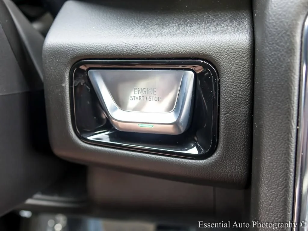 2026 GMC Yukon Denali - Photo 18