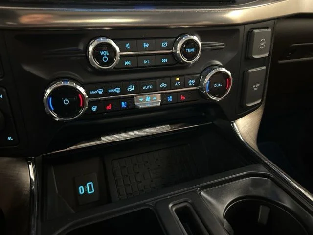Used 2024 White Ford King Ranch image 22