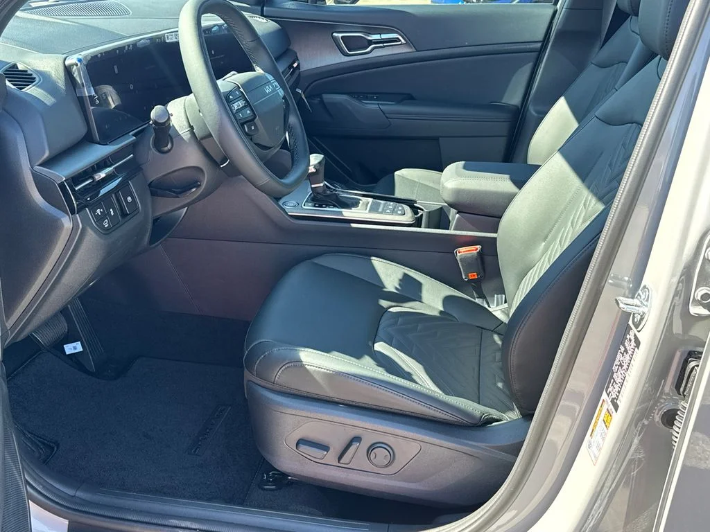 New 2026 Wolf Gray Kia X-Line image 9
