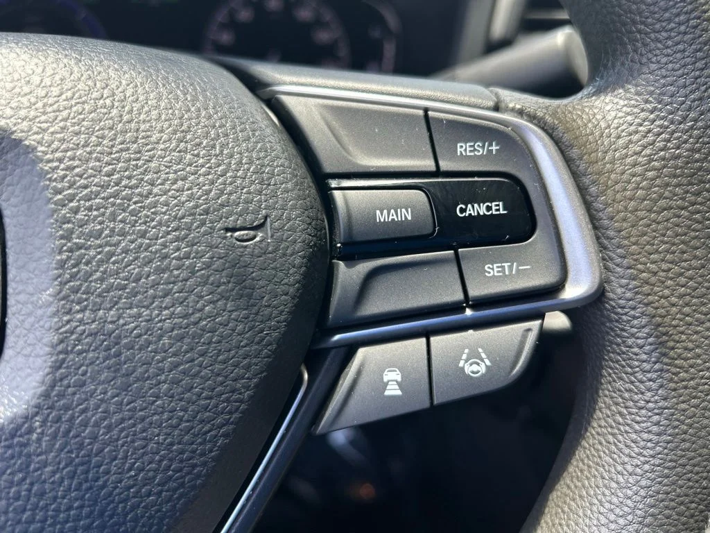 Used 2021  Honda EX image 40