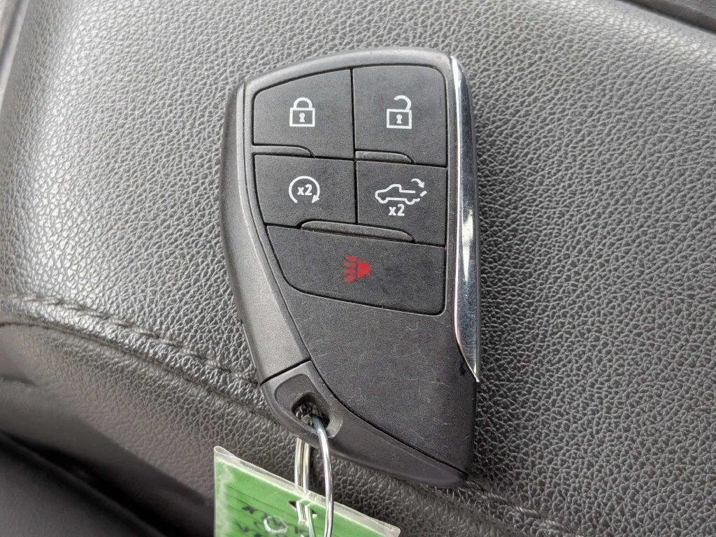 Used 2025 Black GMC SLT image 24
