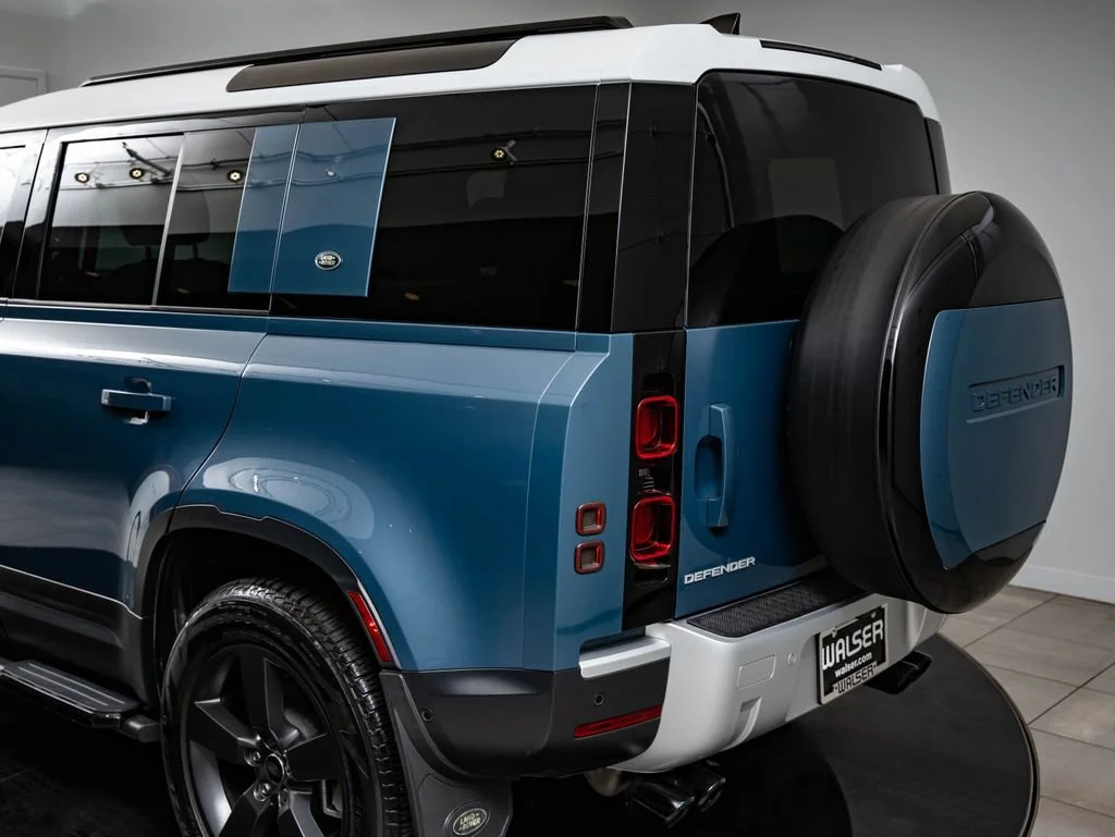 Used 2024 Tasman Blue Metallic Land Rover S image 19