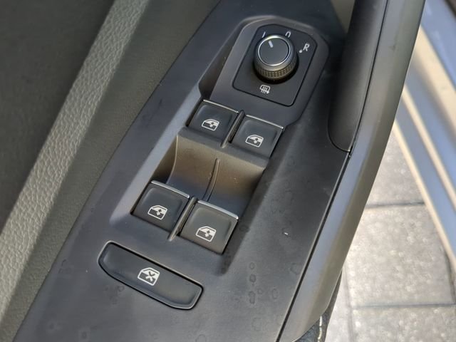 2025 Volkswagen Jetta Sport - Photo 17