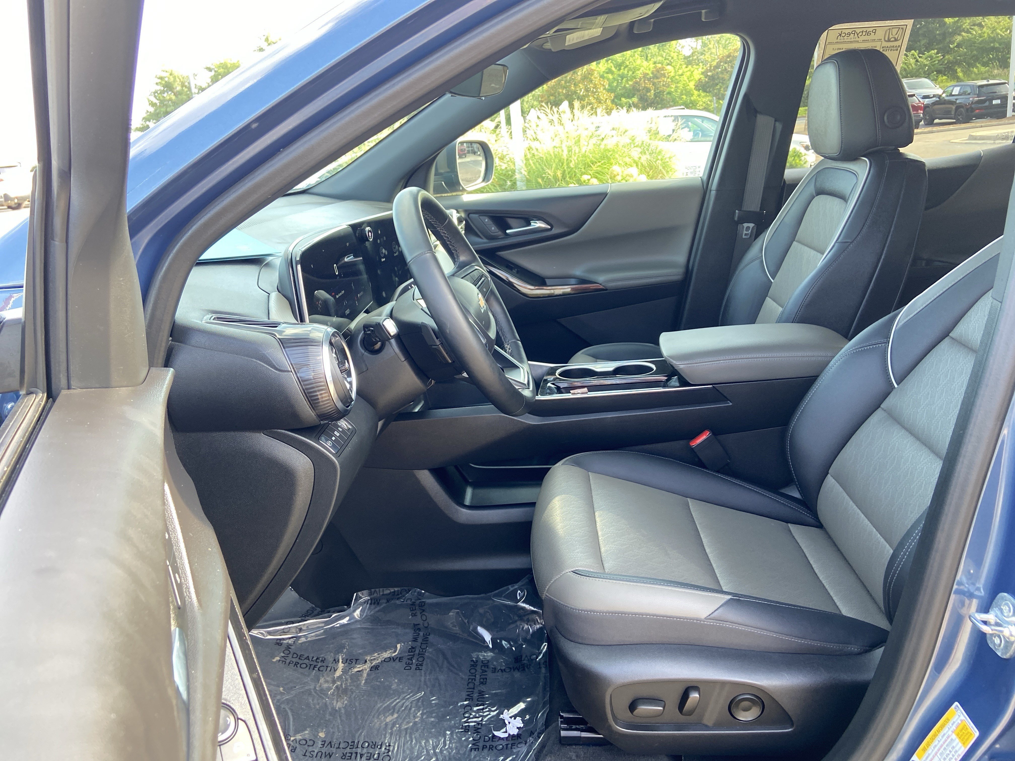 Used 2025 Lakeshore Blue Metallic Chevrolet AWD LT image 34