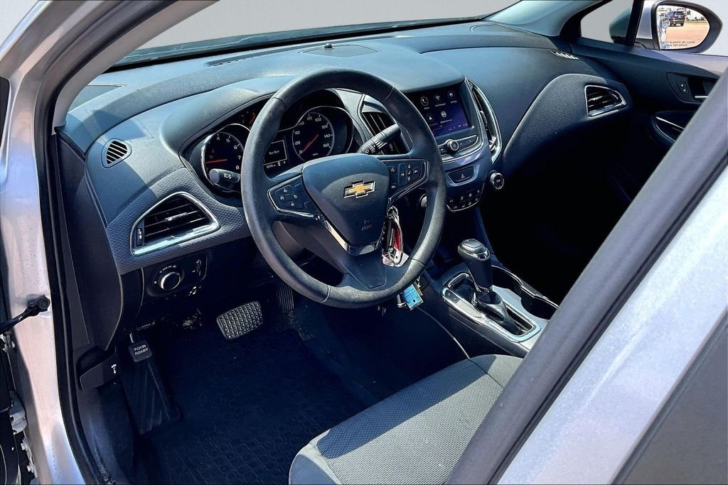 Used 2019 Silver Chevrolet LS image 11