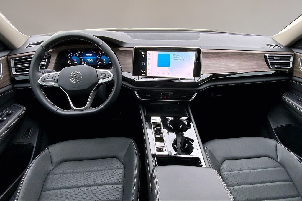 New 2026 Pure Gray Volkswagen 2.0T SEL image 5