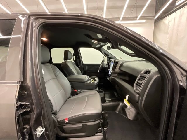 New 2026 Granite Crystal Metallic Clearcoat RAM Tradesman image 23