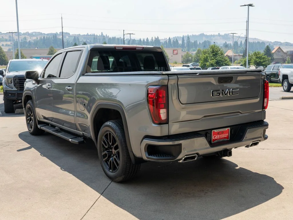 Used 2022 Gray GMC Elevation image 5