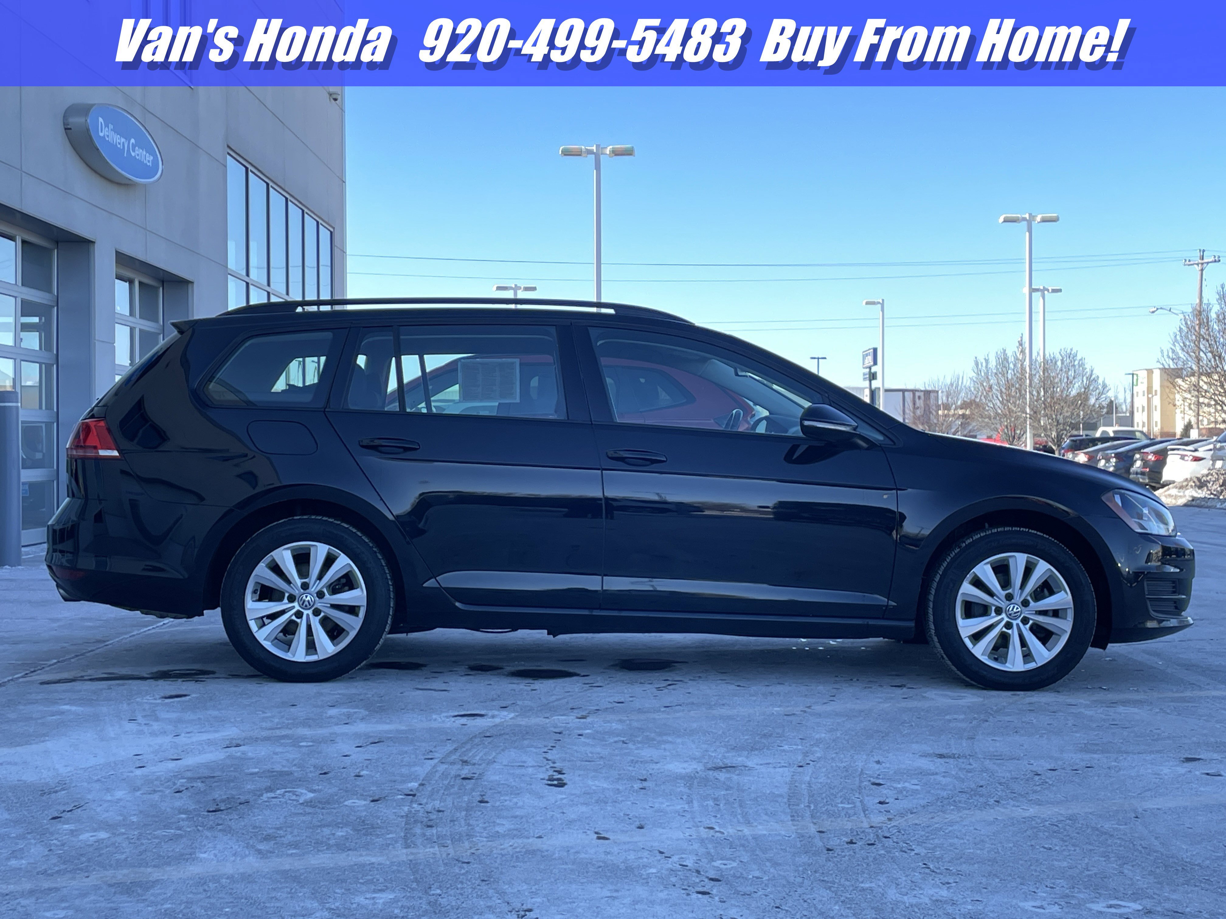Used 2017 Volkswagen Golf SportWagen S with VIN 3VW017AU8HM502459 for sale in Green Bay, WI