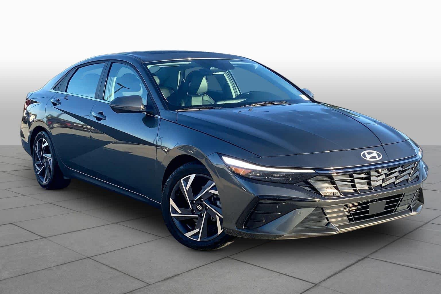 Certified Used 2024 Amazon Gray Hyundai Limited image 3