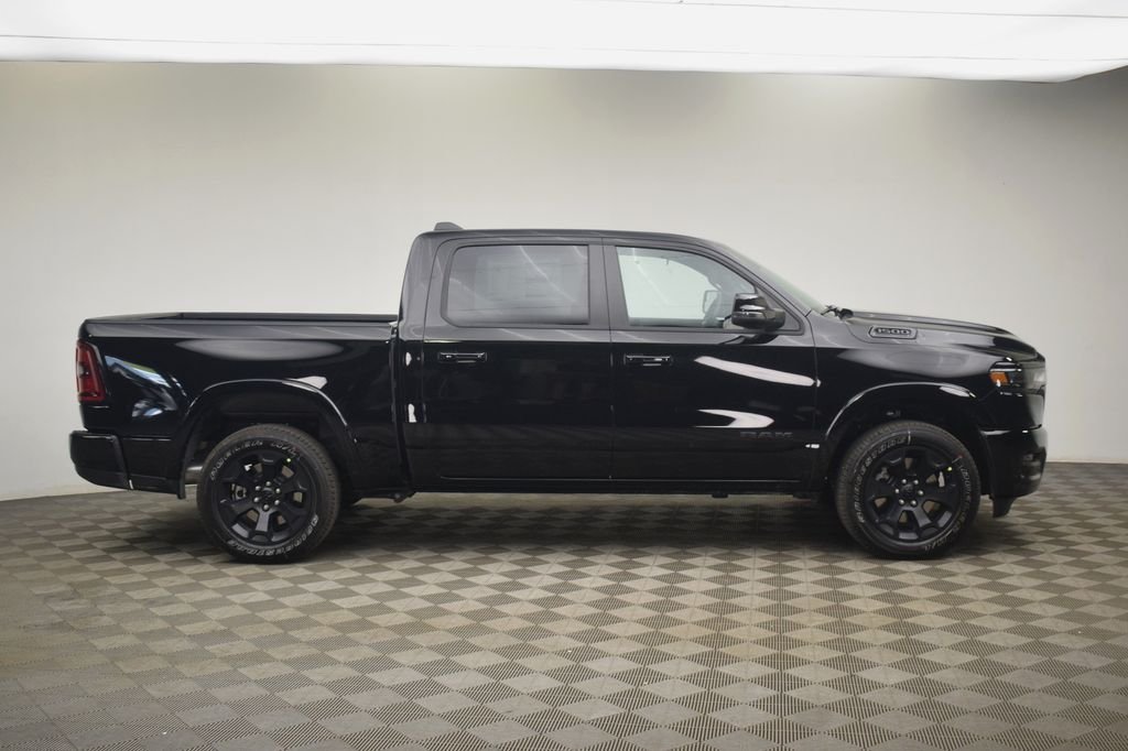 New 2026 Diamond Black Crystal Pearl-Coat Exterior Paint RAM Big Horn/Lone Star image 3