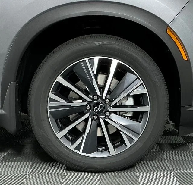 New 2027 Graphite Shadow INFINITI LUXE image 7