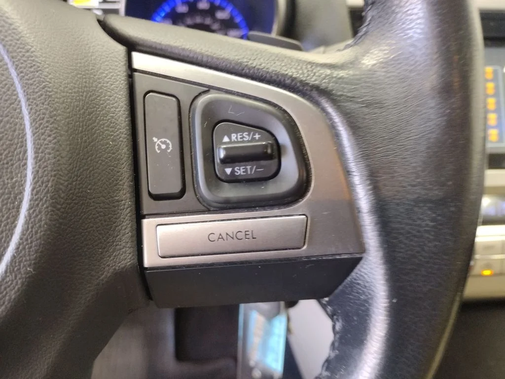 Used 2015 Blue Subaru 2.5i image 26
