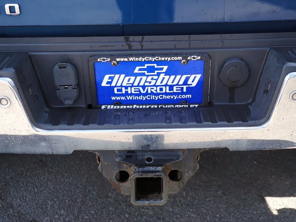 Used 2015 DEEP OCEAN BLUE METALLIC Chevrolet LTZ image 11