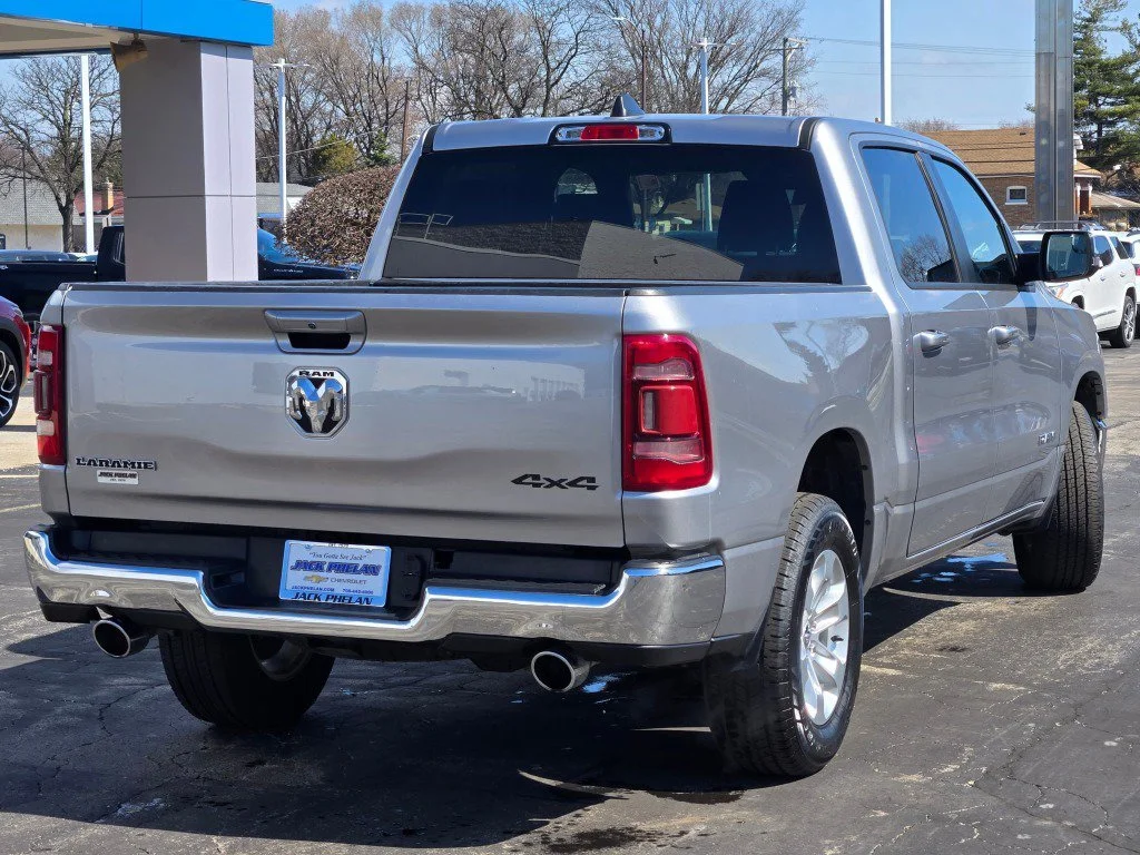 Used 2024 Silver Ram Laramie image 12